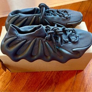 YEEZY 450 utility black